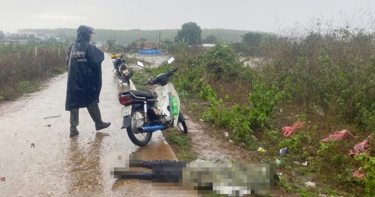 Người đàn ông bị sét đánh tử vong ngay trước nhà Người đàn ông bị sét đánh tử vong ngay trước nhà