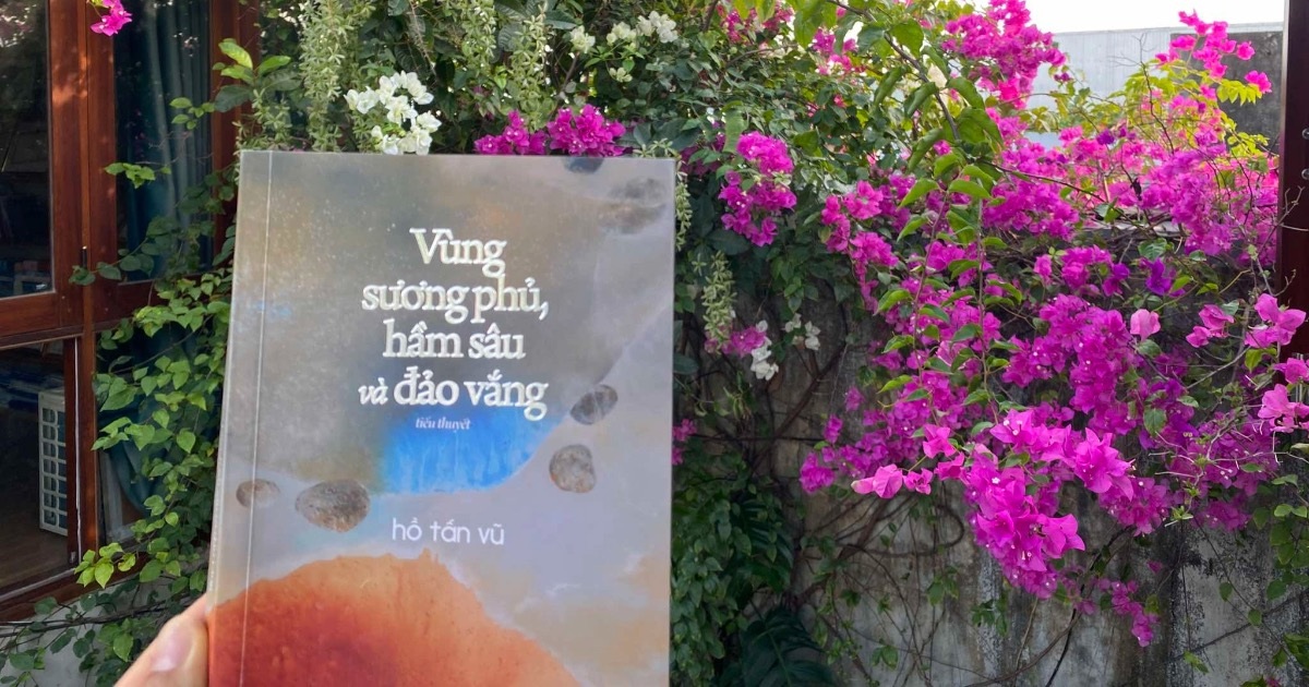 Tiểu thuyết “Vùng sương phủ, hầm sâu và đảo vắng”: Hành trình từ hầm vàng đến giấc mơ yêu thương Nhà báo viết tiểu thuyết về "vẻ đẹp trong hầm vàng"