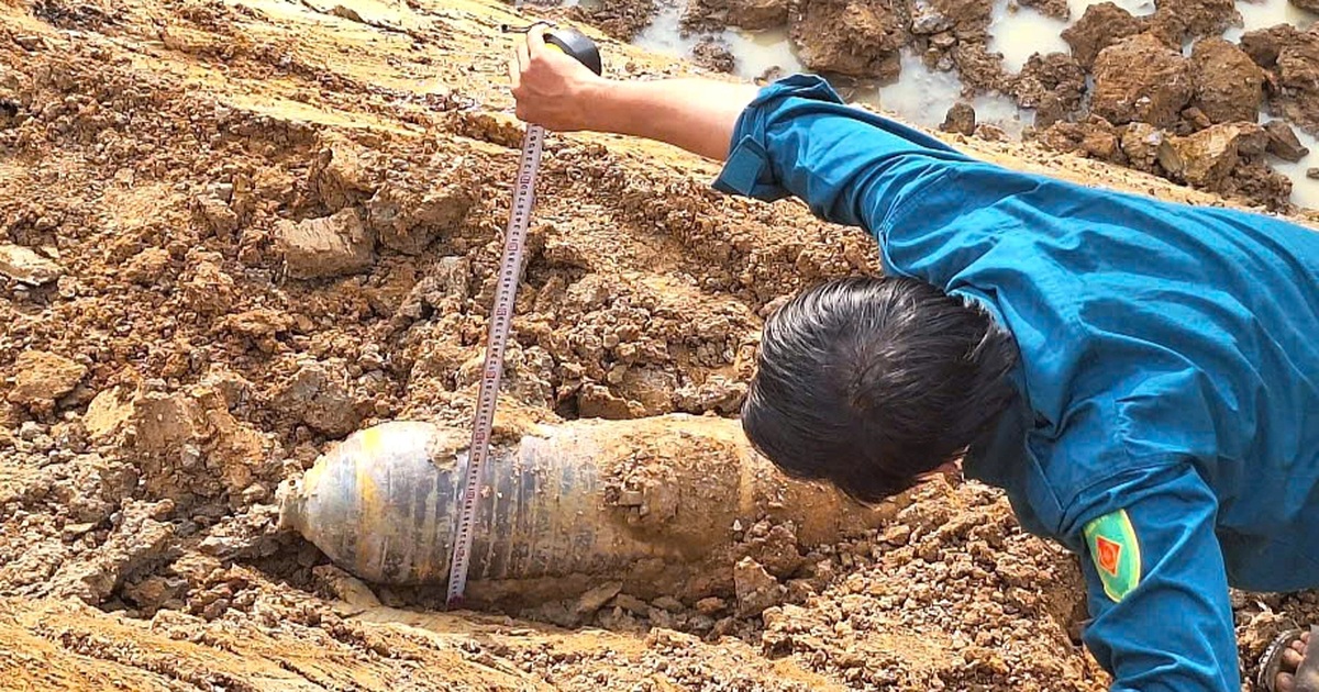 Phát Hiện Vật Thể Nghi Là Bom Khi Đào Hồ Chứa Nước Ở Đạ Huoai, Lâm Đồng Phát hiện vật thể nghi là bom khi đào hồ