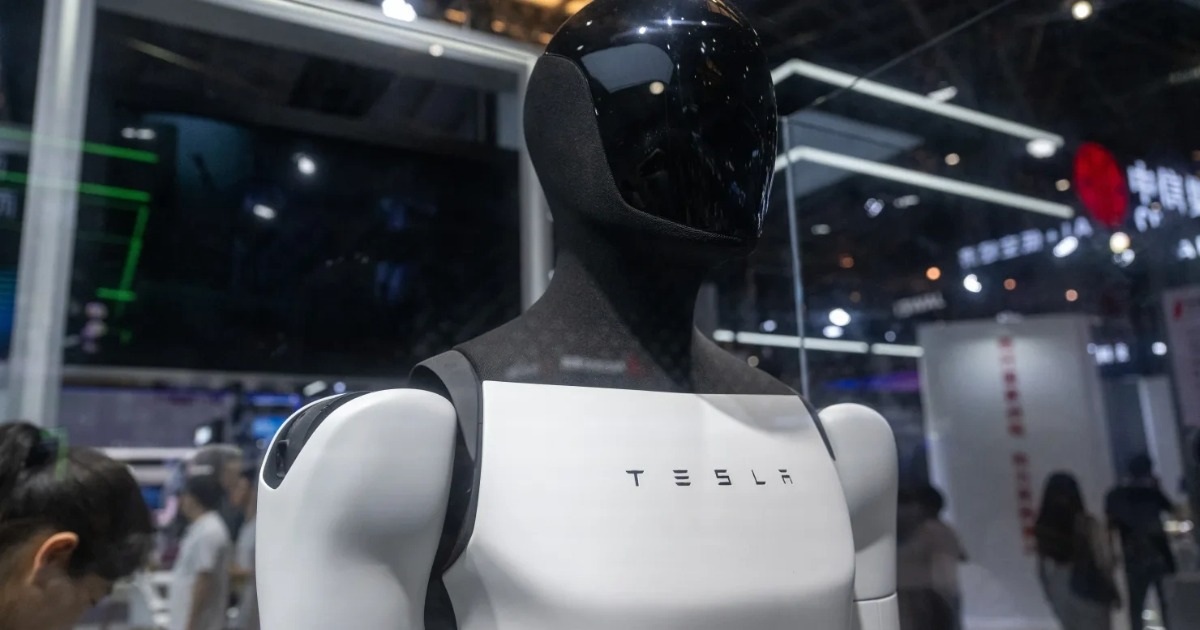 Robot của Elon Musk nhảy múa mượt mà như người thật Robot của Elon Musk nhảy múa mượt mà như người thật
