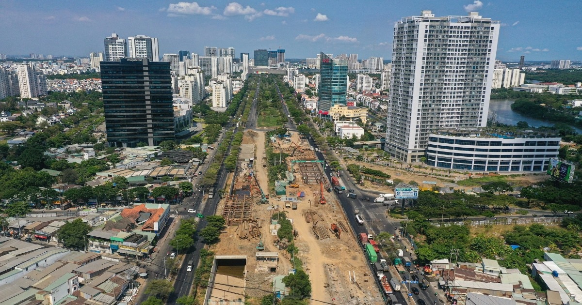 TPHCM yêu cầu không gián đoạn đầu tư công vì lý do “chờ sáp nhập” TPHCM yêu cầu không gián đoạn đầu tư công vì lý do "chờ sáp nhập"