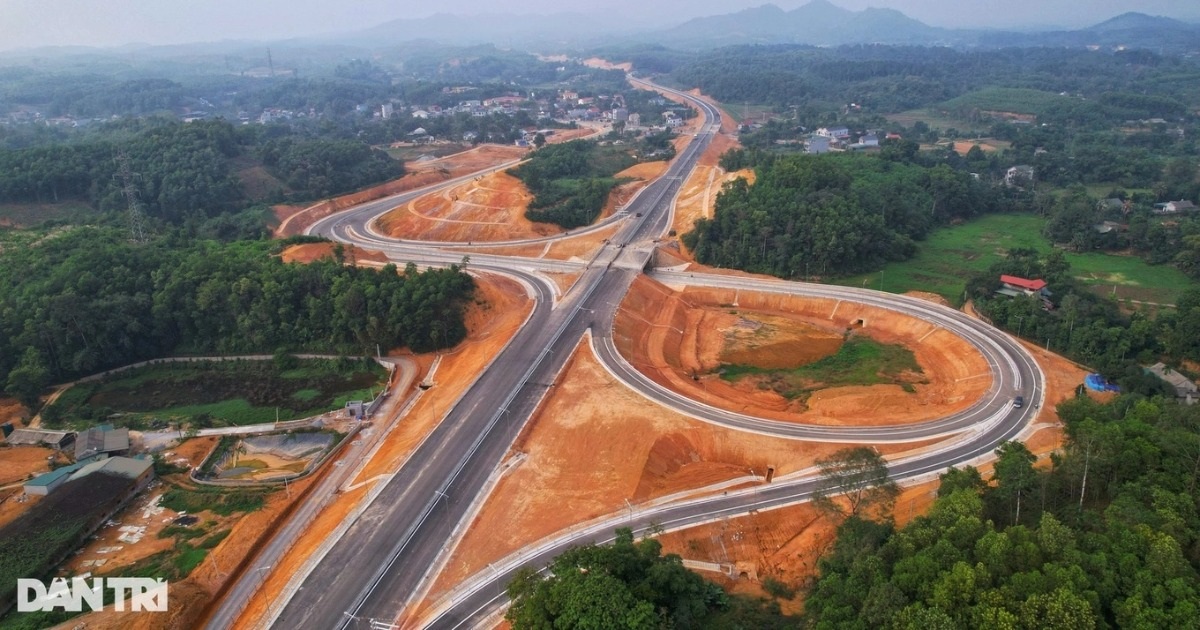 Thủ tướng Phạm Minh Chính Điểm Danh Các Tuyến Cao Tốc Trọng Điểm Giải Ngân Chậm Thủ tướng "điểm danh" các tuyến cao tốc trọng điểm giải ngân chậm
