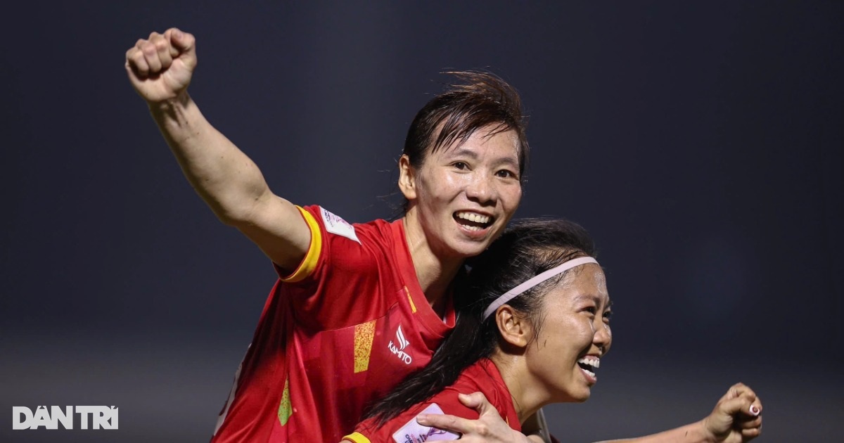 Tiền vệ Thùy Trang: Giấc mơ World Cup và những mục tiêu mới Tiền vệ Thùy Trang trải lòng khi futsal nữ Việt Nam vỡ mộng World Cup