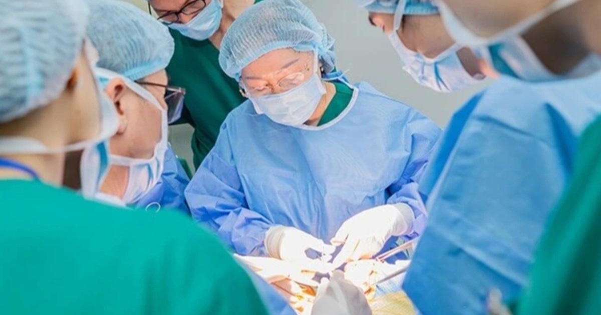 Ba Người Trong Gia Đình Mắc 3 Loại Ung Thư Khác Nhau: Câu Chuyện Đau Thương Và Hy Vọng Vợ và cha mới mất vì ung thư, người đàn ông bàng hoàng phát hiện ung thư lưỡi