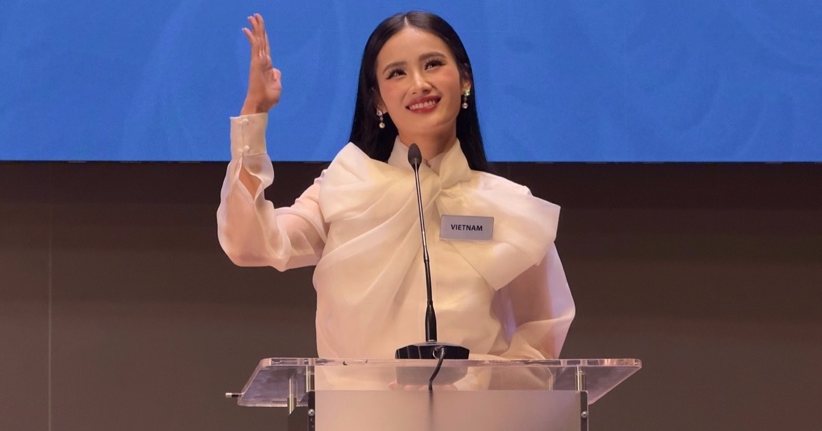 Ý Nhi Tự Tin Trình Bày Dự Án Từ Thiện Tại Phần Thi Hùng Biện Hoa Hậu Thế Giới 2025 Ý Nhi "bắn" tiếng Anh trôi chảy, trình bày tự tin trong phần thi Hùng biện