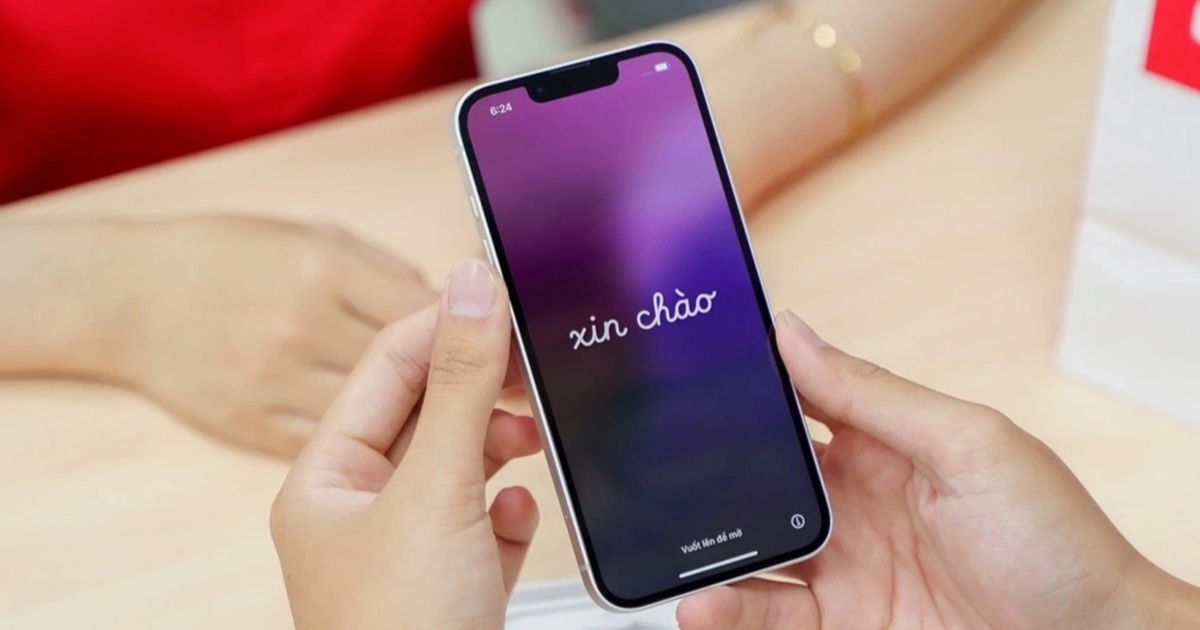 Apple Giảm Giá iPhone Tại Việt Nam: Thời Điểm Vàng Để Mua? iPhone lại giảm sốc, reviewer công nghệ chỉ thời điểm "bắt đáy" tốt nhất