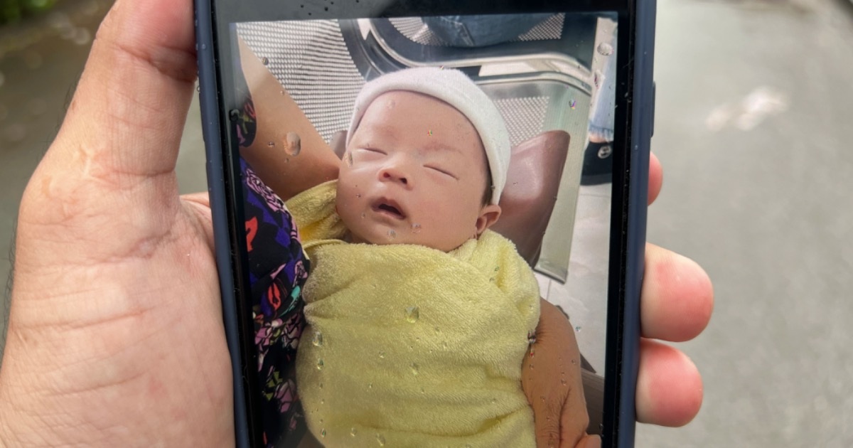Bé gái bị bỏ rơi kèm lá thư “ai nhặt được hãy nuôi giúp em” ở Bình Dương Bé gái bị bỏ rơi kèm lá thư “ai nhặt được hãy nuôi giúp em” ở Bình Dương