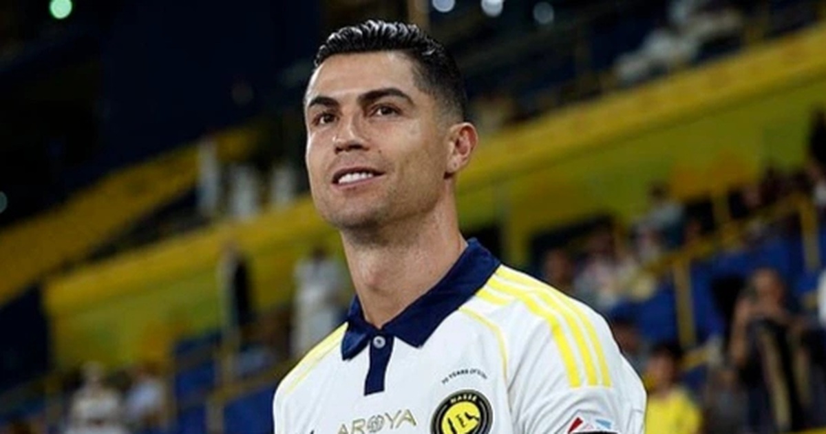 C.Ronaldo Bực Tức Với Chủ Tịch FIFA Vì Tiết Lộ Tương Lai C.Ronaldo bực tức với Chủ tịch FIFA