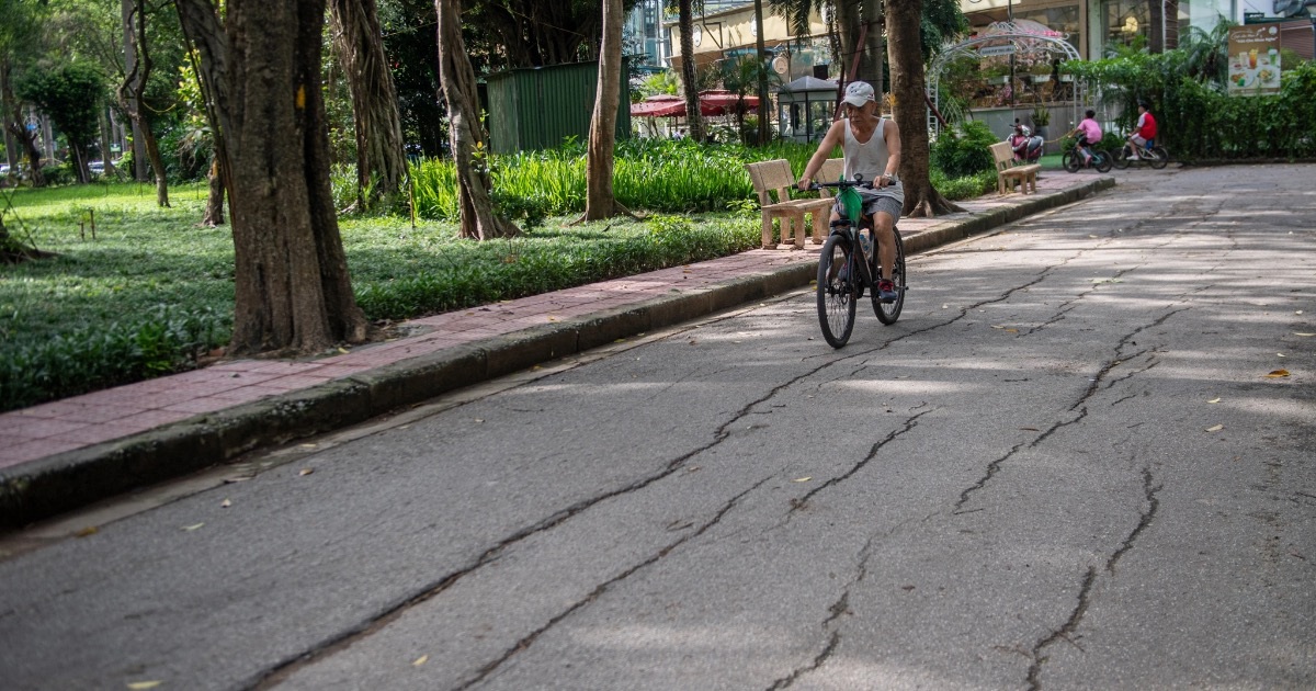 Công viên Tuổi Trẻ Thủ đô bị “bỏ quên”, xuống cấp nghiêm trọng Công viên Tuổi Trẻ Thủ đô bị "bỏ quên", xuống cấp nghiêm trọng