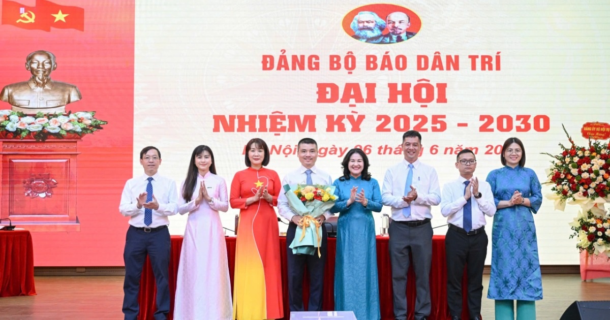 Đại hội Đảng bộ lần thứ I: Chặng đường phát triển mới của báo Dân trí Đại hội Đảng bộ lần thứ I: Chặng đường phát triển mới của báo Dân trí