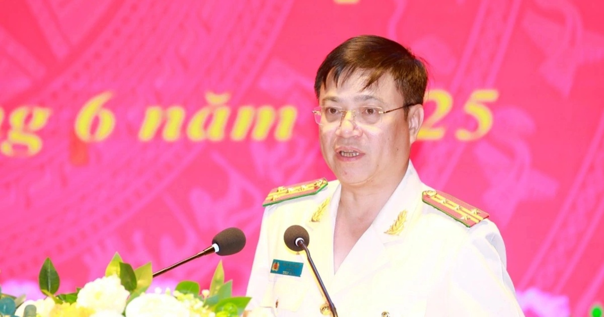 Đại tá Đinh Việt Dũng làm Giám đốc Công an tỉnh Nghệ An Đại tá Đinh Việt Dũng làm Giám đốc Công an tỉnh Nghệ An