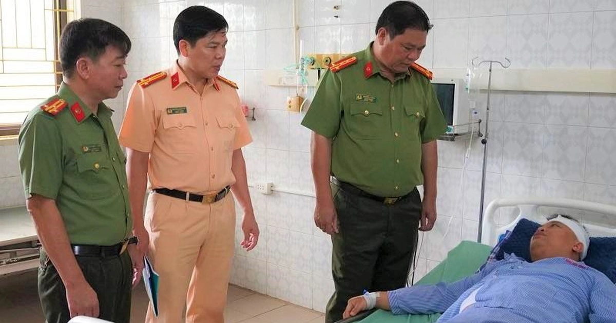 Đại úy công an bị người vi phạm tông trọng thương khi làm nhiệm vụ Đại úy công an bị người vi phạm tông trọng thương khi làm nhiệm vụ
