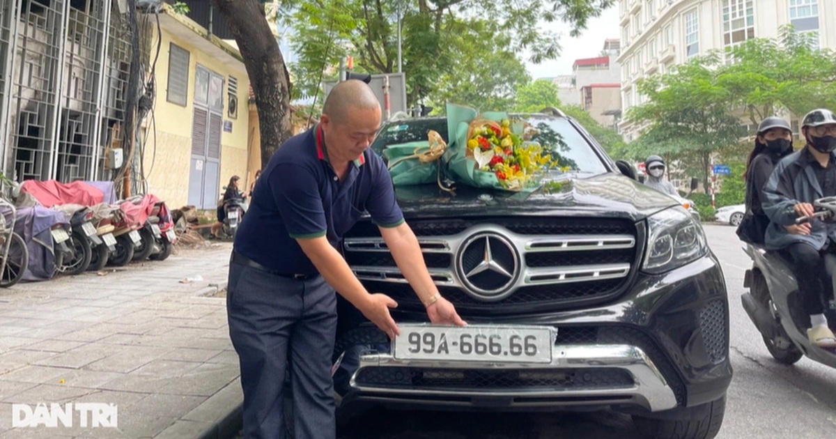 Đấu giá biển số ô tô ngũ quý 8, mức khởi điểm lên tới 500 triệu đồng Đấu giá biển số ô tô ngũ quý 8, mức khởi điểm lên tới 500 triệu đồng