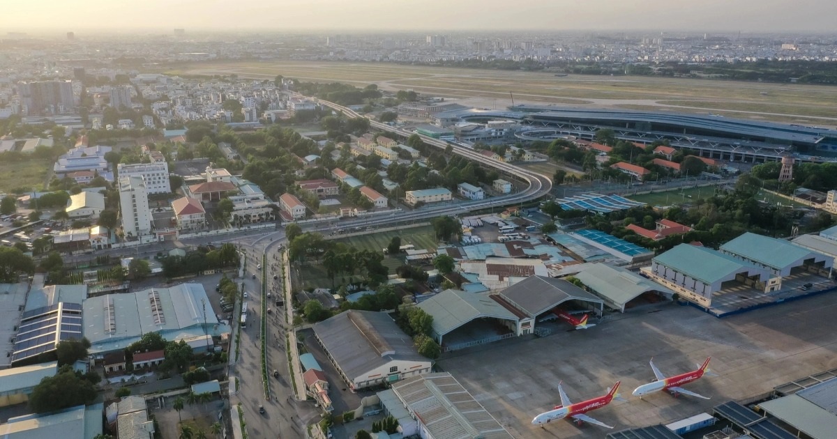 Điều chỉnh giao thông trước sân bay Tân Sơn Nhất Điều chỉnh giao thông trước sân bay Tân Sơn Nhất