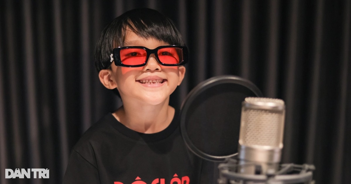 “Em bé chất” Xệ Xệ: Rapper nhí gây sốt mạng xã hội, thích nhạc truyền thống "Em bé chất" Xệ Xệ: Rapper nhí gây sốt mạng xã hội, thích nhạc truyền thống
