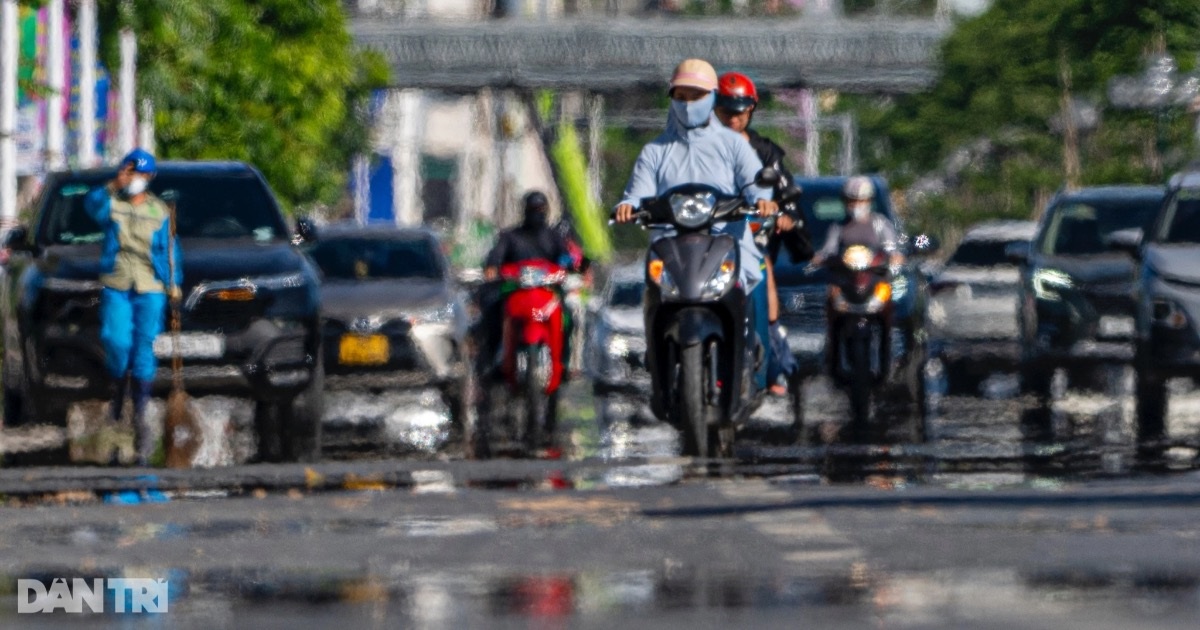 Hà Nội Nắng Nóng Hơn 40 Độ C, Mặt Đường Xuất Hiện Ảo Ảnh Hà Nội nắng nóng hơn 40 độ C, mặt đường xuất hiện ảo ảnh