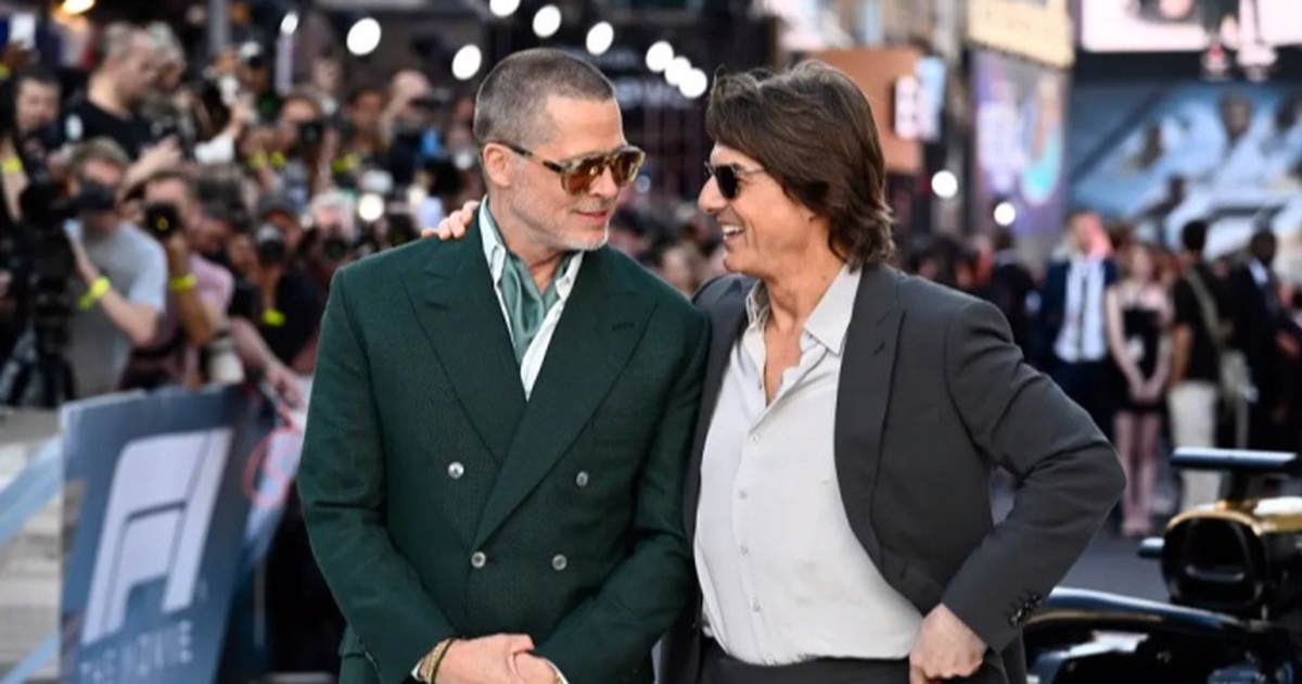 Khoảnh khắc Tom Cruise và Brad Pitt tái ngộ sau 24 năm gây sốt Khoảnh khắc Tom Cruise và Brad Pitt tái ngộ sau 24 năm gây sốt