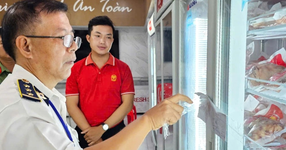 Kiểm Tra 4 Cửa Hàng C.P. ở Sóc Trăng: Giấy An Toàn Thực Phẩm ở 3 Nơi Hết Hạn Kiểm tra 4 cửa hàng C.P ở Sóc Trăng, giấy an toàn thực phẩm ở 3 nơi hết hạn
