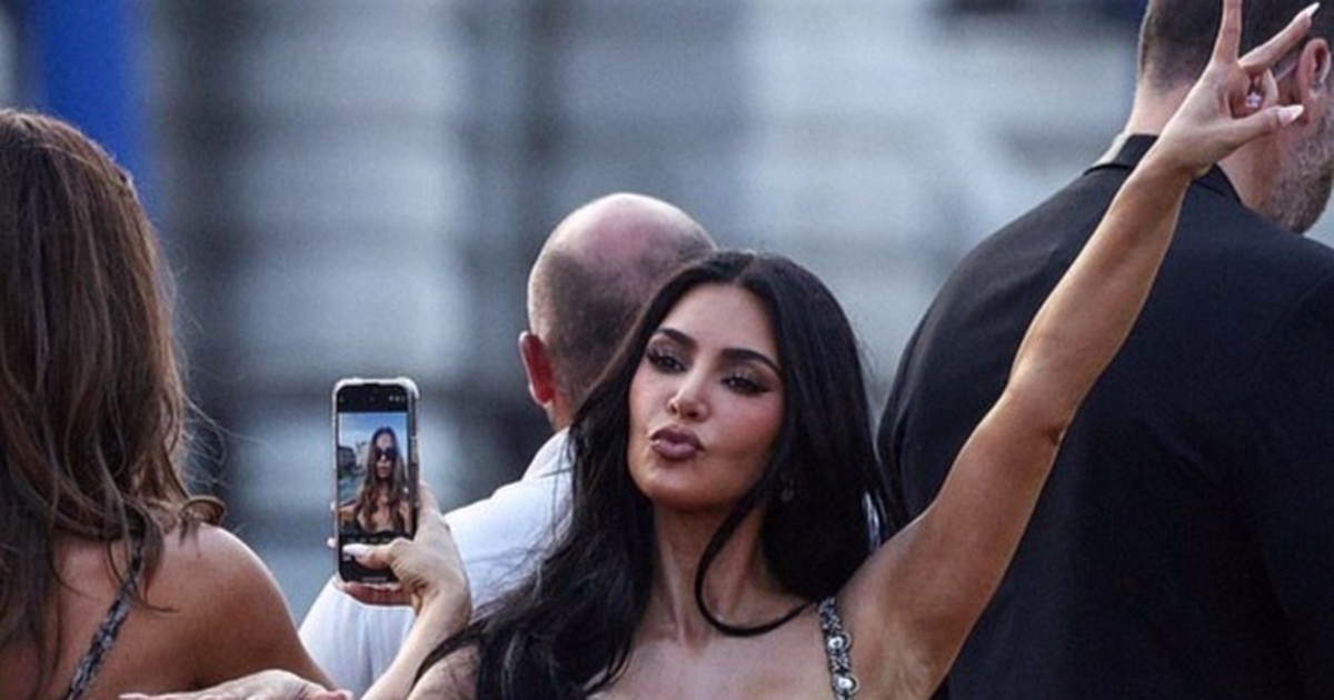 Kim Kardashian và dàn sao hào hứng dự đám cưới tỷ phú Jeff Bezos Kim Kardashian và dàn sao hào hứng dự đám cưới tỷ phú Jeff Bezos