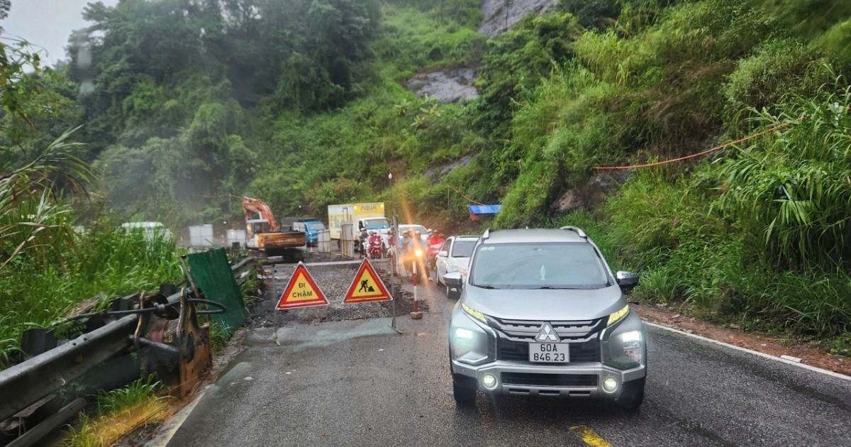 Lý do khiến đèo Bảo Lộc kẹt xe kéo dài 10km Lý do khiến đèo Bảo Lộc kẹt xe kéo dài 10km