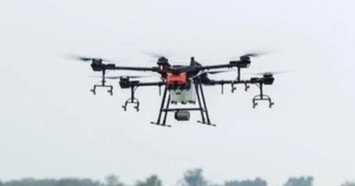 Máy bay không người lái “chém” trúng vùng đầu người đi đường Máy bay không người lái "chém" trúng vùng đầu người đi đường