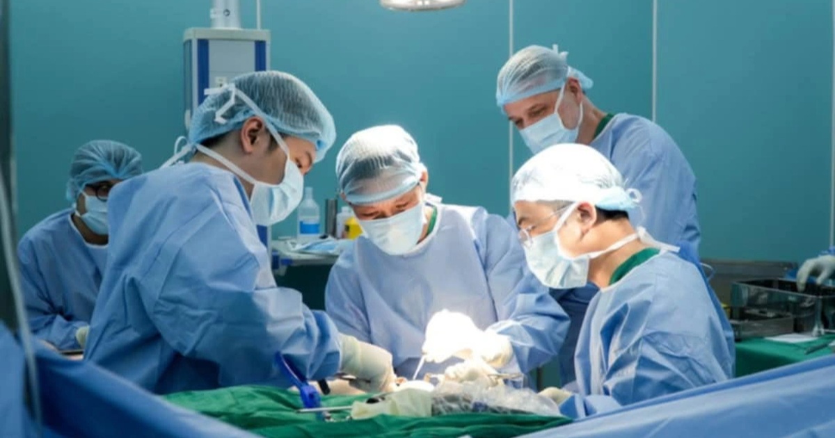 Một tháng cứu người phụ nữ ở TPHCM bị xe tải cán nguy kịch Một tháng cứu người phụ nữ ở TPHCM bị xe tải cán nguy kịch