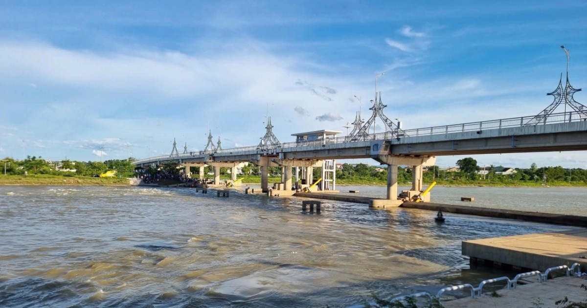 Nam sinh lớp 9 mất tích ở đập ngăn mặn tại Quảng Trị Nam sinh lớp 9 mất tích ở đập ngăn mặn tại Quảng Trị