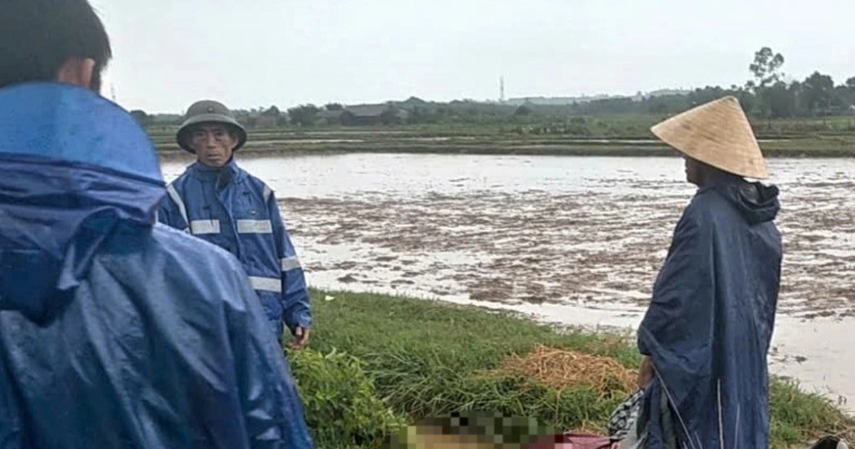 Người đàn ông bị sét đánh tử vong bên bờ ruộng khi đang gieo mạ Người đàn ông bị sét đánh tử vong bên bờ ruộng khi đang gieo mạ
