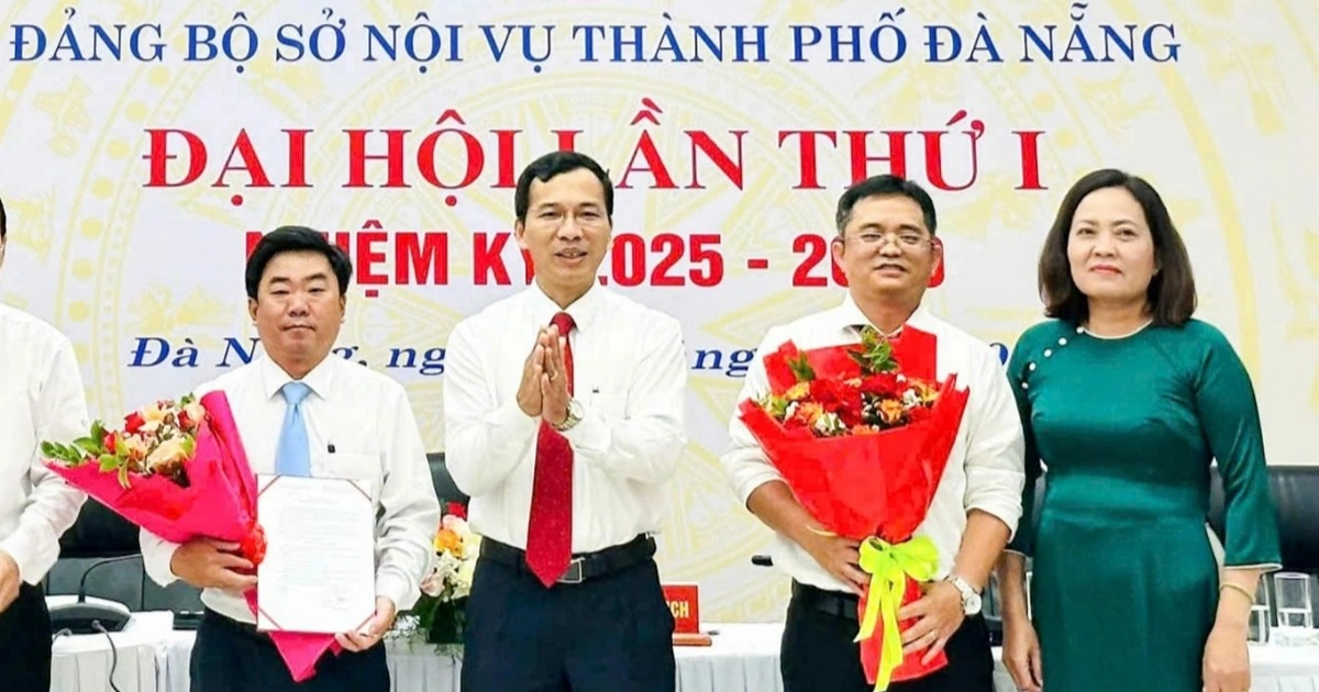 Thành lập Chi bộ đặc khu Hoàng Sa Thành lập Chi bộ đặc khu Hoàng Sa