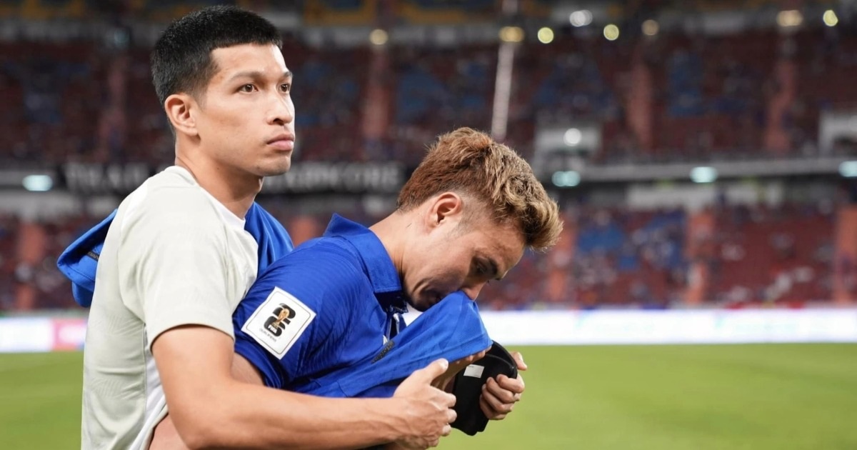 Theerathon Bunmathan tuyên bố gây sốc về giải AFF Cup Theerathon Bunmathan tuyên bố gây sốc về giải AFF Cup