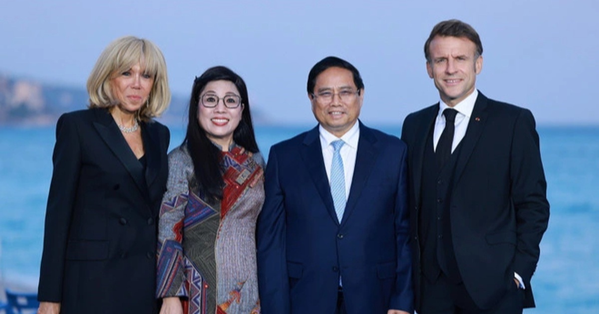Thủ tướng và Phu nhân tham dự chiêu đãi của Tổng thống Pháp Emmanuel Macron