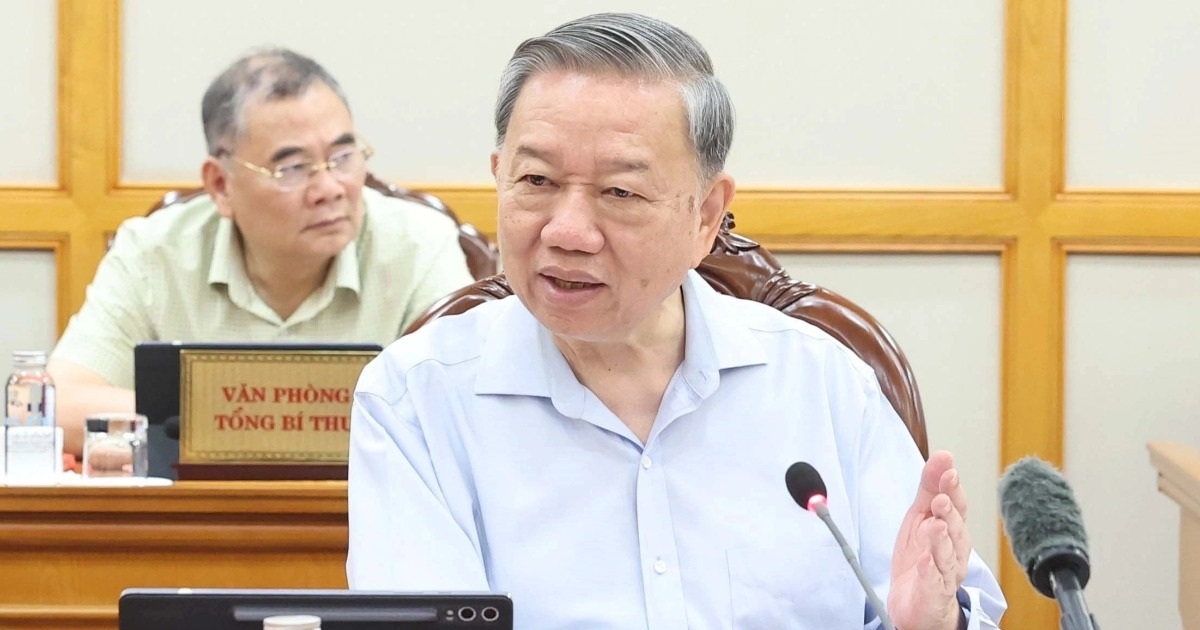 Tổng Bí thư: “Nghiên cứu sử dụng cán bộ không chuyên trách đến 31/5/2026” Tổng Bí thư: “Nghiên cứu sử dụng cán bộ không chuyên trách đến 31/5/2026”