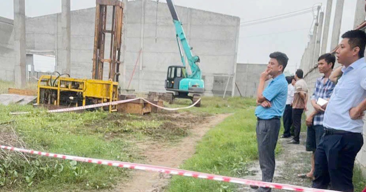 Tai Nạn Thương Tâm: Tường Đổ Sập Trong Mưa Khiến Hai Bà Cháu Tử Vong Ở Long An Tường đổ sập trong mưa, đè chết hai bà cháu ở Long An