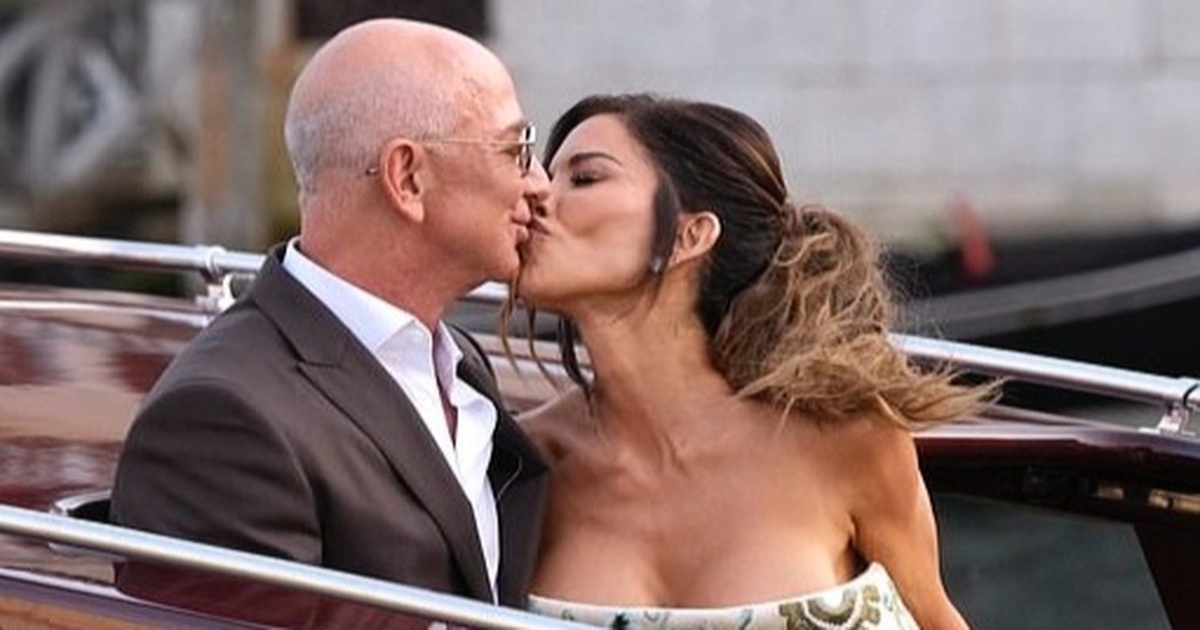 Tỷ phú Jeff Bezos và MC nóng bỏng đã kết hôn, ký hợp đồng tiền hôn nhân Tỷ phú Jeff Bezos và MC nóng bỏng đã kết hôn, ký hợp đồng tiền hôn nhân