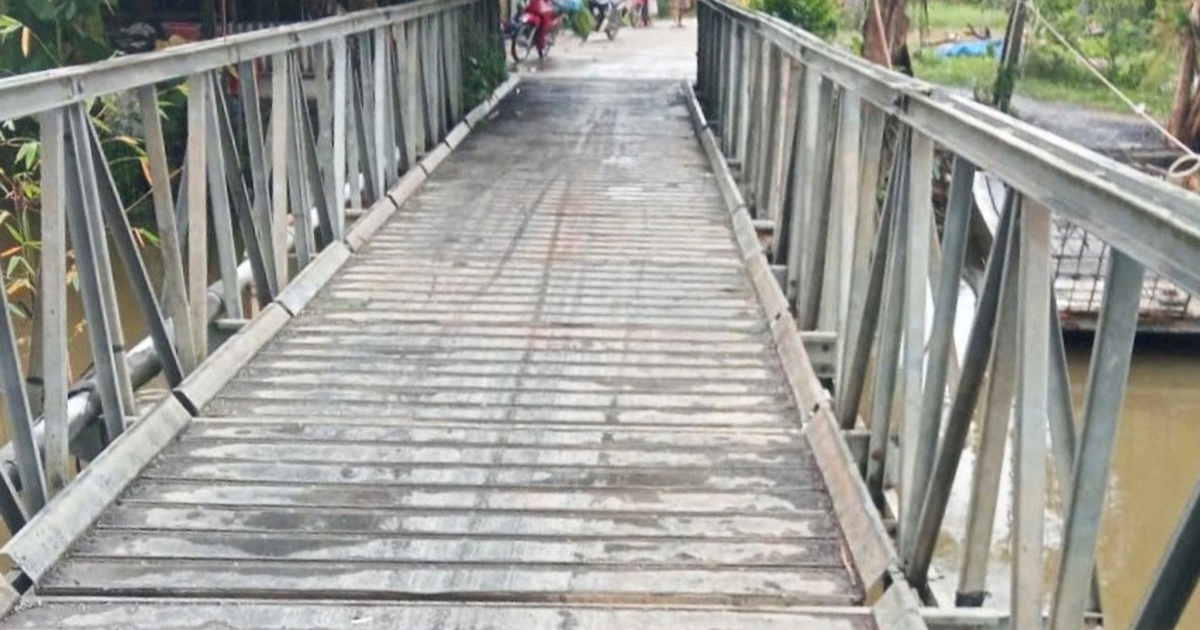 Vụ ô tô làm sập cầu sắt: Khắc phục gần 200 triệu đồng Vụ ô tô làm sập cầu sắt: Khắc phục gần 200 triệu đồng