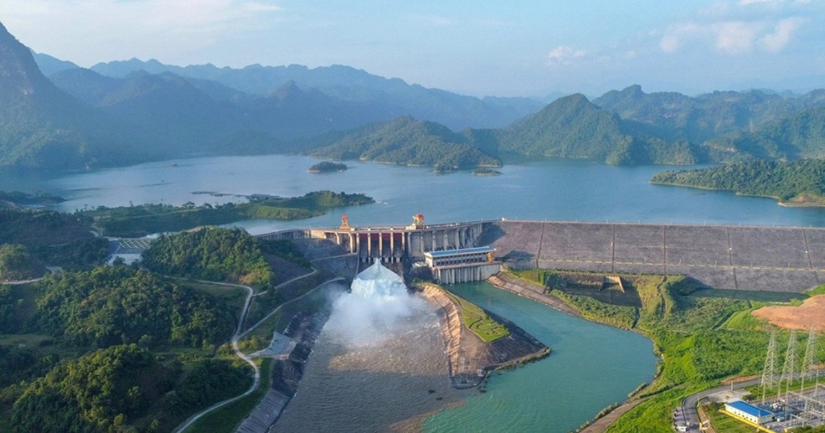 Xả đáy hồ thủy điện Tuyên Quang, thông báo đến người dân nhiều tỉnh Xả đáy hồ thủy điện Tuyên Quang, thông báo đến người dân nhiều tỉnh