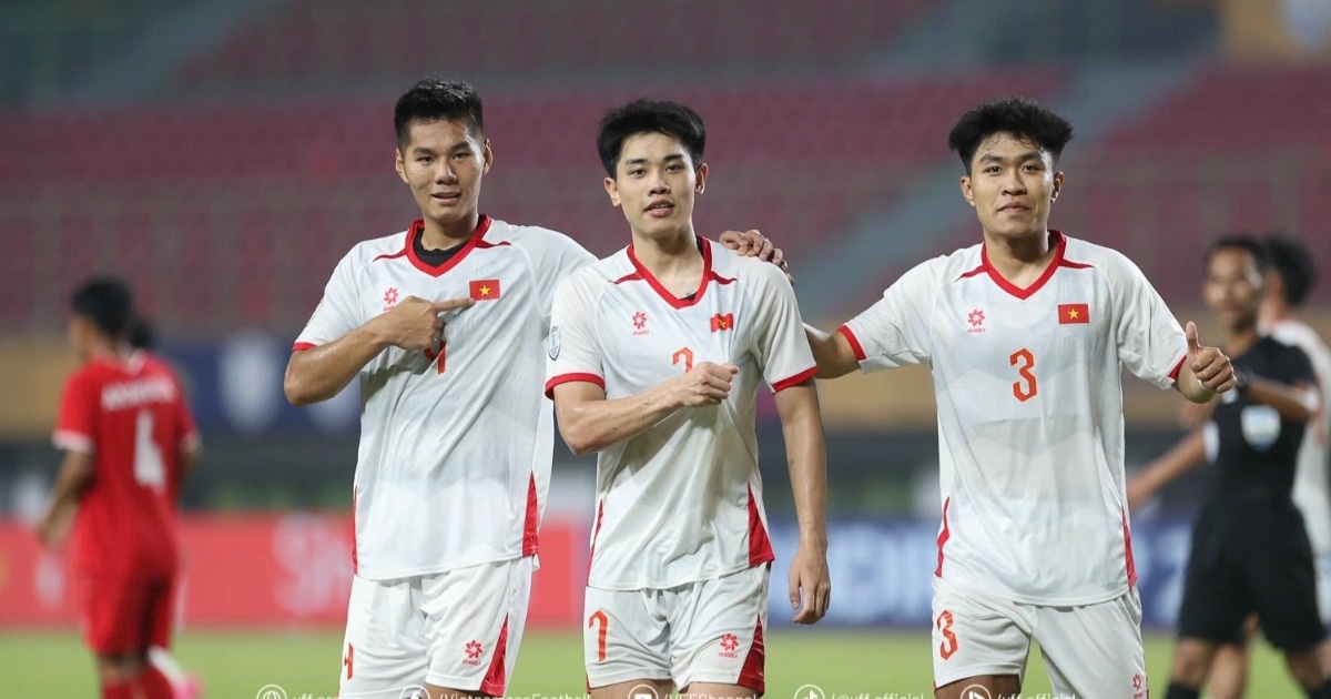 AFF vinh danh Văn Khang, Hiểu Minh sau chiến thắng đậm của U23 Việt Nam AFF vinh danh Văn Khang, Hiểu Minh sau chiến thắng đậm của U23 Việt Nam