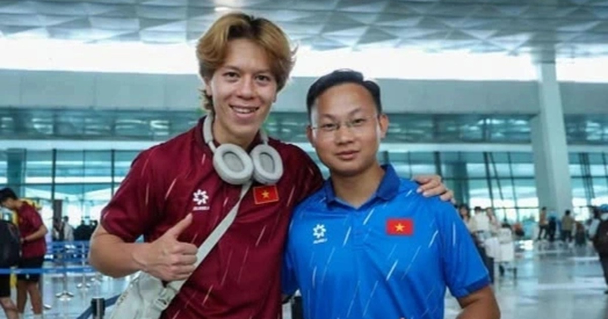 Bác sĩ U23 Việt Nam: “Tôi không xếp chai nước để làm khó Indonesia” Bác sĩ U23 Việt Nam: "Tôi không xếp chai nước để làm khó Indonesia"