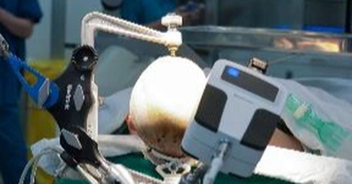 Bé gái 9 tuổi thoát cảnh co giật chục lần mỗi ngày nhờ kỹ thuật đặc biệt Bé gái 9 tuổi thoát cảnh co giật chục lần mỗi ngày nhờ kỹ thuật đặc biệt