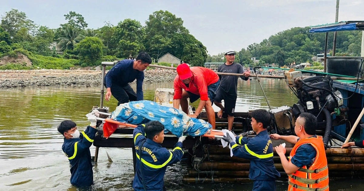Bé trai đuối nước ở Sầm Sơn được tìm thấy tại khu vực Đảo Mê Bé trai đuối nước ở Sầm Sơn được tìm thấy tại khu vực Đảo Mê