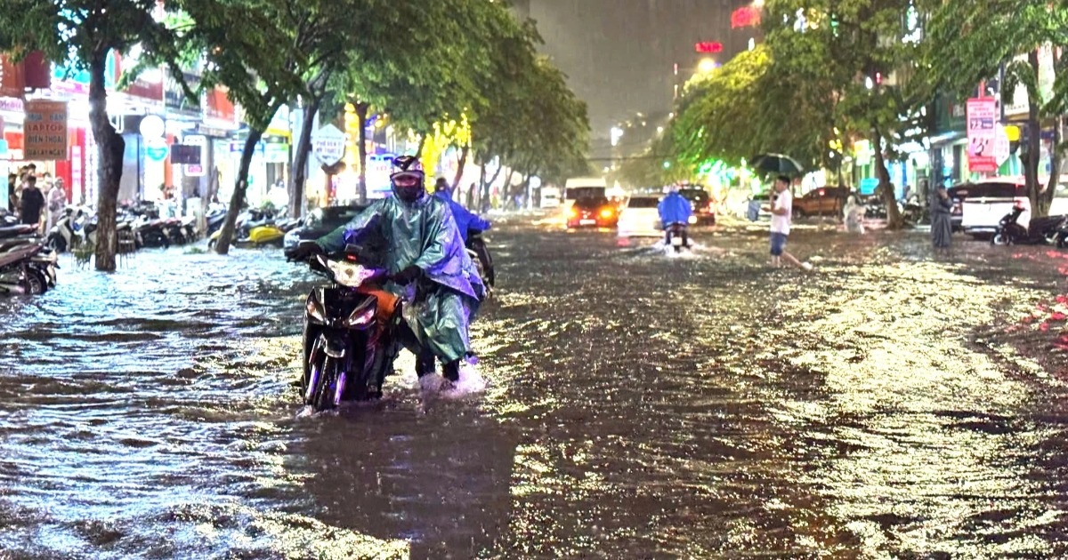 Cảnh báo dông, lốc, sét và mưa đá ở thành phố Đà Nẵng Cảnh báo dông, lốc, sét và mưa đá ở thành phố Đà Nẵng