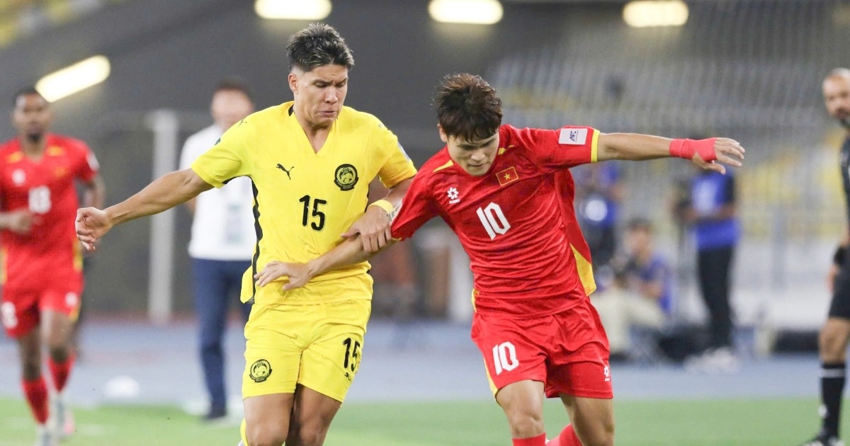 FIFA “án binh bất động” về vụ cầu thủ nhập tịch Malaysia bị tố gian lận Cựu quan chức AFF: “Khó có chuyện Malaysia bị FIFA trừng phạt”