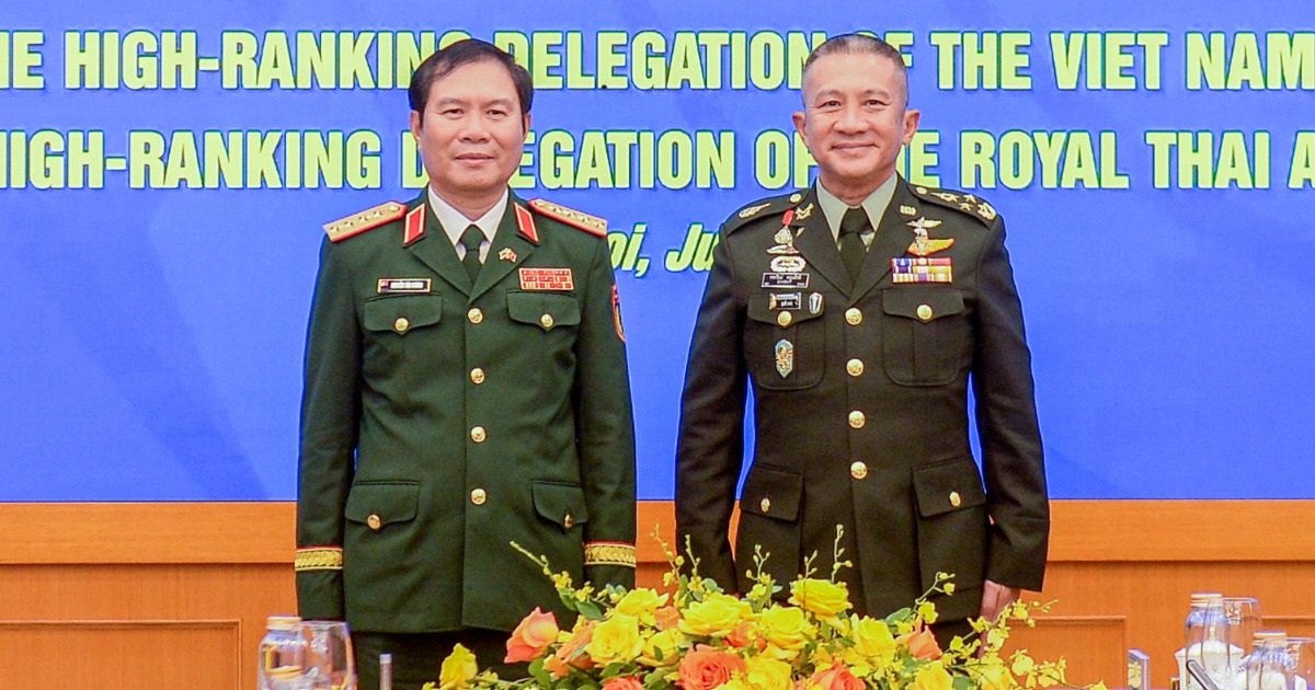 Đại tướng Nguyễn Tân Cương hội đàm Tư lệnh Lực lượng Quốc phòng Thái Lan Đại tướng Nguyễn Tân Cương hội đàm Tư lệnh Lực lượng Quốc phòng Thái Lan