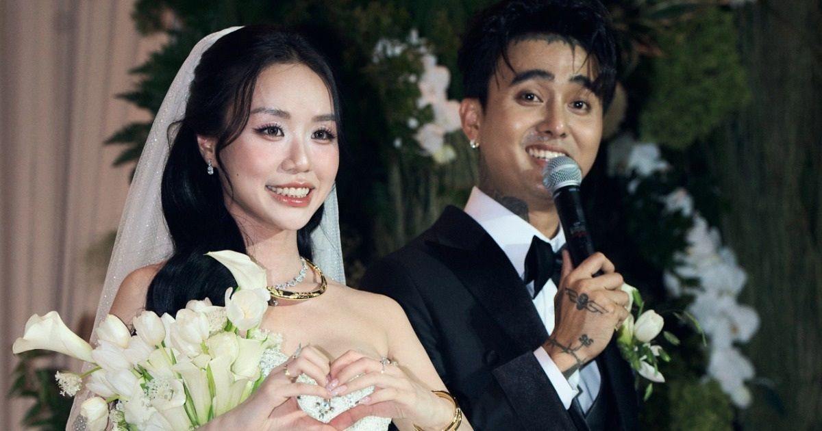 Đạt G quỳ gối, chia sẻ xúc động trong lễ cưới với Cindy Lư Đạt G quỳ gối, chia sẻ xúc động trong lễ cưới với Cindy Lư