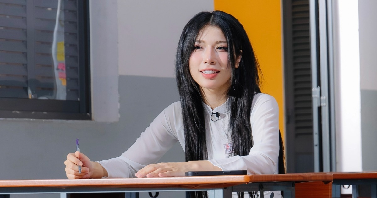 “Em xinh” ít nói, lạnh lùng bất ngờ vượt mặt Phương Mỹ Chi và Bích Phương "Em xinh" ít nói, lạnh lùng bất ngờ vượt mặt Phương Mỹ Chi và Bích Phương