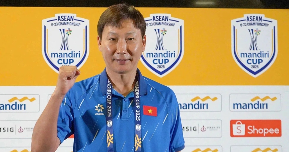 HLV Kim Sang Sik đặt mục tiêu vô địch giải U23 Đông Nam Á 2025 HLV Kim Sang Sik đặt mục tiêu vô địch giải U23 Đông Nam Á 2025