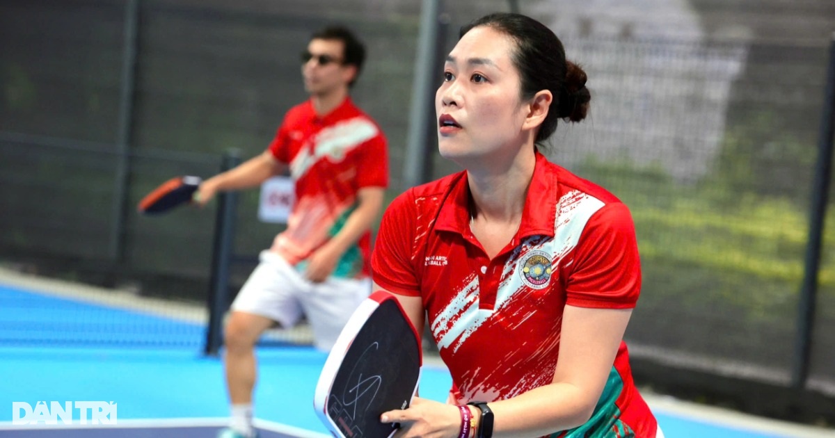 Hà Hương “Phía trước là bầu trời” được chồng ủng hộ, tự tin chơi pickleball Hà Hương “Phía trước là bầu trời” được chồng ủng hộ, tự tin chơi pickleball