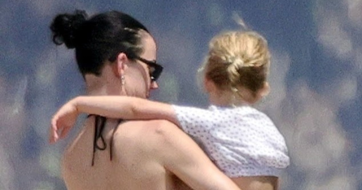 Katy Perry và Orlando Bloom đi chơi cùng nhau sau tuyên bố chia tay Katy Perry và Orlando Bloom đi chơi cùng nhau sau tuyên bố chia tay