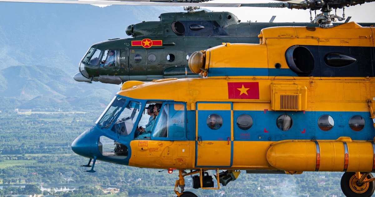 Không quân bay lượn ghép đội hình trực thăng phục vụ đại lễ A80 Không quân bay lượn ghép đội hình trực thăng phục vụ đại lễ A80
