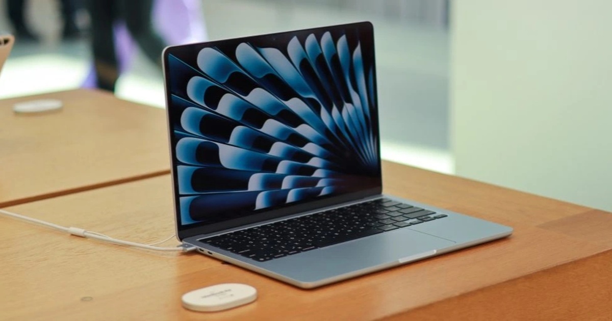 MacBook giá rẻ sẽ chạy chip xử lý của iPhone 16 Pro MacBook giá rẻ sẽ chạy chip xử lý của iPhone 16 Pro